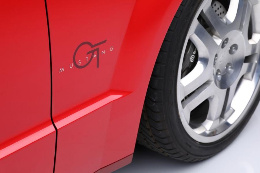 Детали экстерьера Ford Mustang GT Convertible Concept 2004 года  (фото 50 из 51)